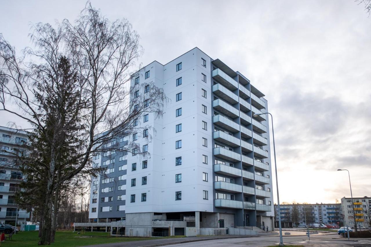 Spacious Mustamaee Apartments - Free Parking Tallinn Eksteriør billede